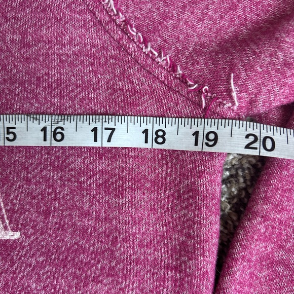 5/$25 PINK Victoria’s Secret pink and white crewneck sweatshirt size small - Picture 5 of 6